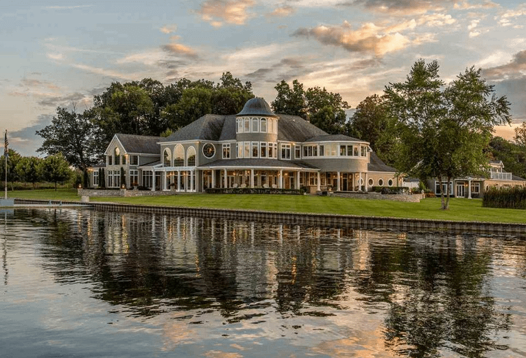 Lakefront Estate In Jackson, Michigan Homes of the Rich