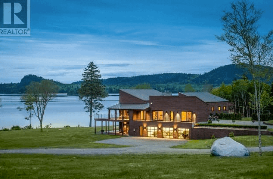 9.65 Million 100 Acre Lakefront Estate In New Brunswick, Canada
