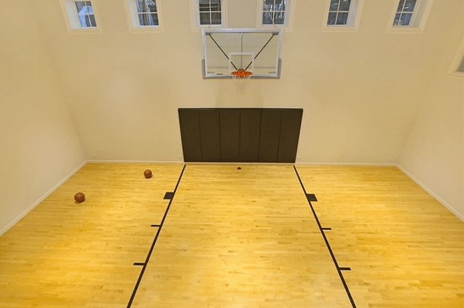 $4 Million Foreclosure In Chicago IL With Indoor Basketball Court