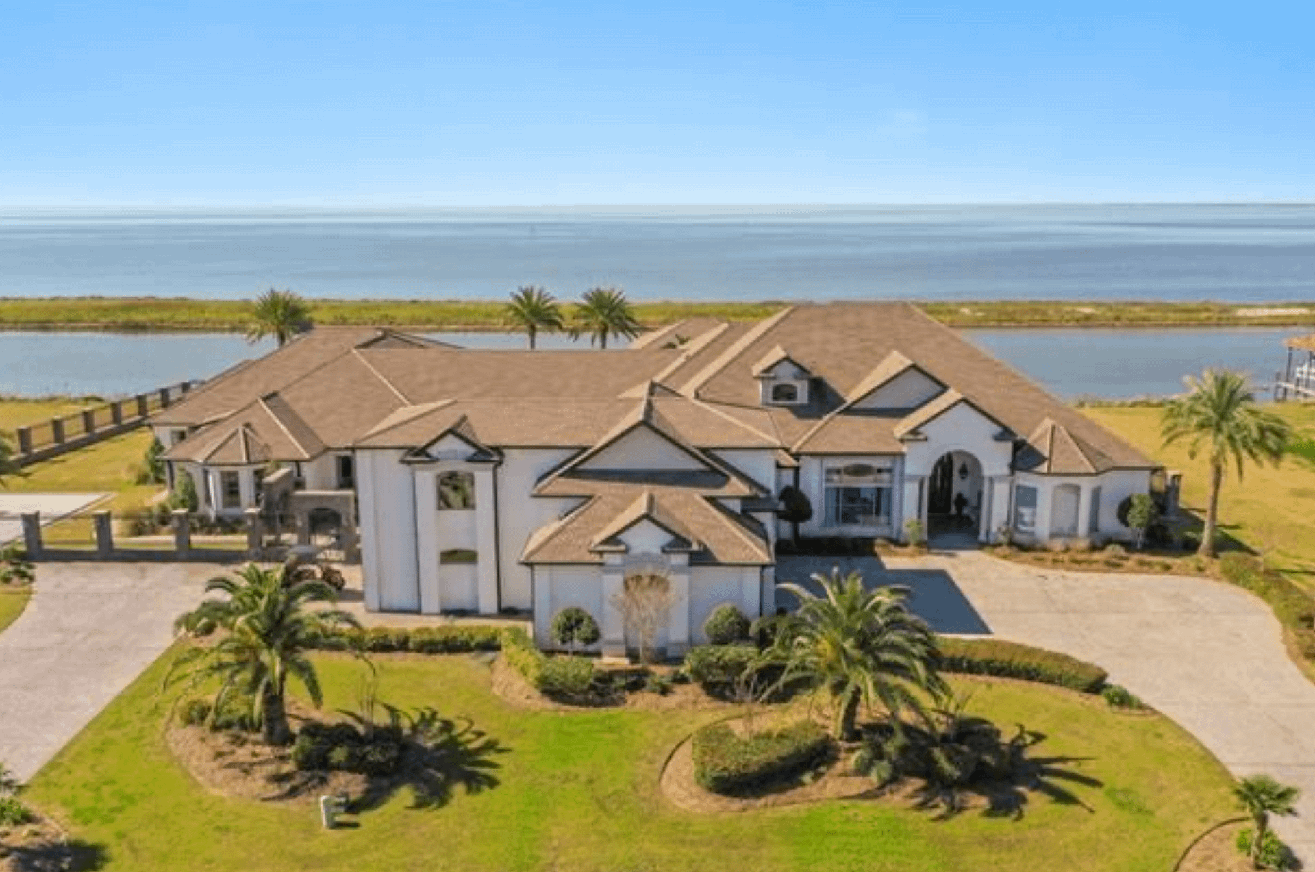 3.5 Million Lakefront Home In Slidell, Louisiana (PHOTOS) Homes of