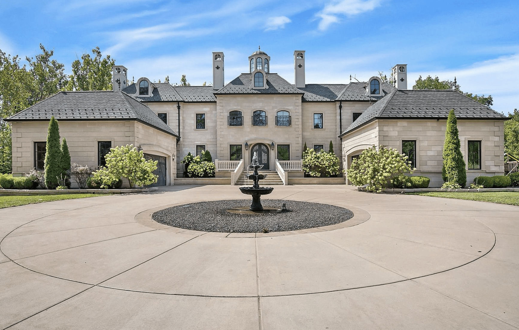 2.5 Million Home On 4 Acres In Defiance, Missouri (PHOTOS) Homes of